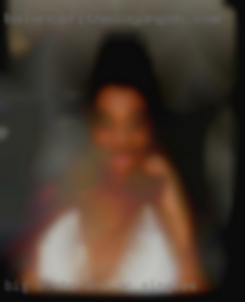 Big boobs AR singles and loves to have fun.