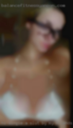 Hi single a slut by my friends dad to grown up boys.
